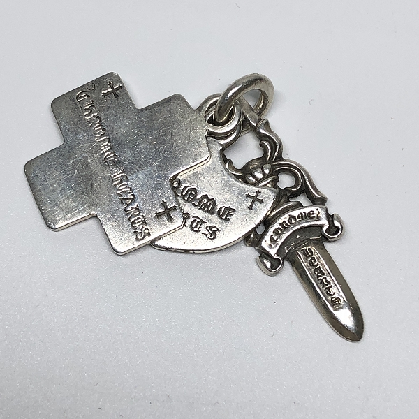 実際に弊社で買取させて頂いたCHROME HEARTS/クロムハーツ 3トリンケッツ/スリートリンケッツ ペンダントトップ