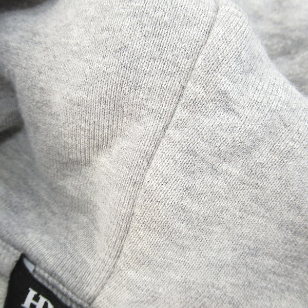 実際に弊社で買取させて頂いたHYSTERIC GLAMOUR/ヒステリックグラマー ヒスガール プリント ジップアップパーカー グレー 0204CF06/Lの画像 9枚目