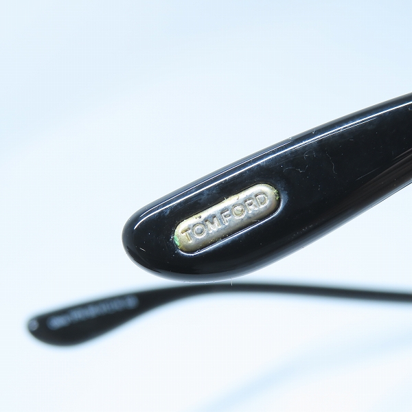 実際に弊社で買取させて頂いたTOM FORD/トムフォード Olivia/オリビア サングラス/アイウェア TF78 B5の画像 5枚目