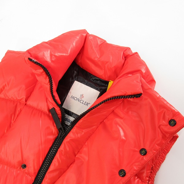実際に弊社で買取させて頂いた【JPタグ】MONCLERx adidas ORIGINALS /モンクレール×アディダス ダウンベスト I209S1A00011 M2267/2の画像 6枚目