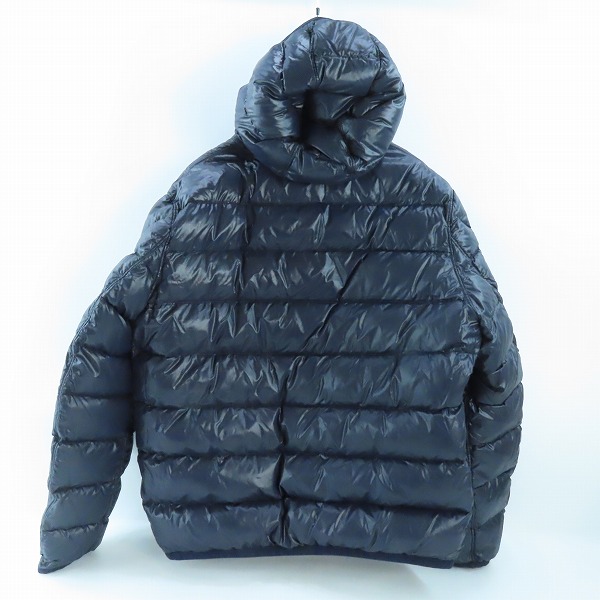 実際に弊社で買取させて頂いた【JPタグ】MONCLER/モンクレール FREVILLE リバーシブルダウンジャケット G20911A00015 68950/6の画像 3枚目