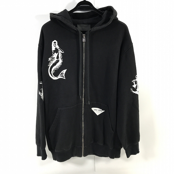 実際に弊社で買取させて頂いた【JPタグ】PRADA/プラダ 22SS 三角プレート ジップアップパーカー UJL13A/S 