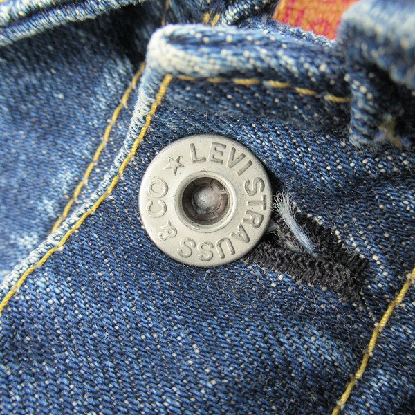実際に弊社で買取させて頂いたLEVI S/リーバイス 日本製 96年製 71506-XX 1st 大戦モデル 復刻 トラッカージャケット/デニムジャケット 38の画像 7枚目