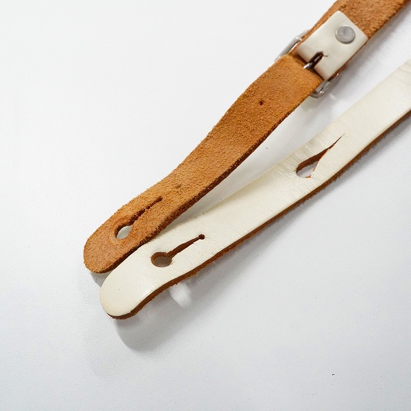 実際に弊社で買取させて頂いたB.C.Rich/BCリッチ レザー ギターストラップ ベースストラップ ホワイトの画像 3枚目