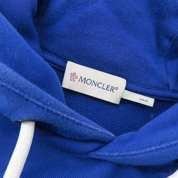 実際に弊社で買取させて頂いた【JPタグ】MONCLER/モンクレール 19SS MAGLIA シリコンロゴ スウェット プルオーバー パーカー ブルー/Mの画像 2枚目