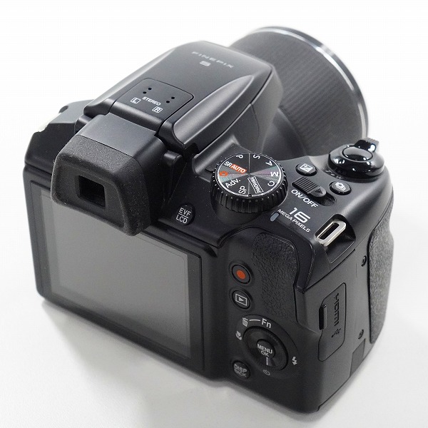 実際に弊社で買取させて頂いたFUJIFILM/富士フィルム FINEPIX S8200 コンパクトデジタルカメラ 動作確認済みの画像 2枚目