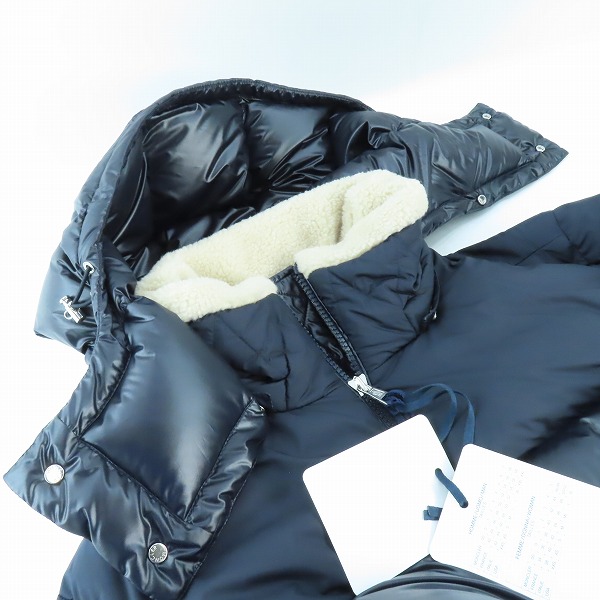 実際に弊社で買取させて頂いた【未使用/JPタグ】MONCLER/モンクレール BAYUDA ダウン ジャケット ネイビー 4の画像 3枚目
