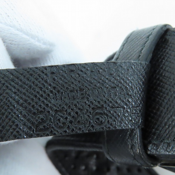 実際に弊社で買取させて頂いたPRADA/プラダ ロゴプレートパンチング ベルト の画像 3枚目