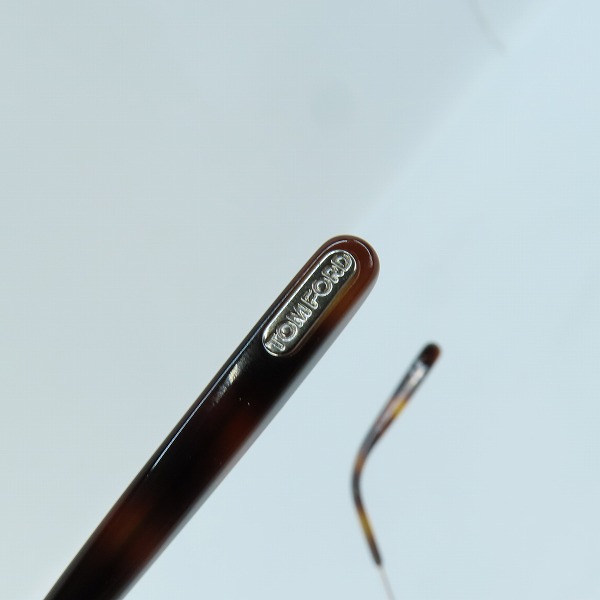 実際に弊社で買取させて頂いたTOM FORD/トムフォード 眼鏡/メガネフレーム TF5649-D-B 056の画像 6枚目