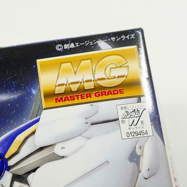 実際に弊社で買取させて頂いた【未組立】BANDAI /バンダイ 新機動戦記ガンダムW MG XXXG-00W0 ウイングガンダムゼロ エンドレスワルツ版 1/100の画像 5枚目