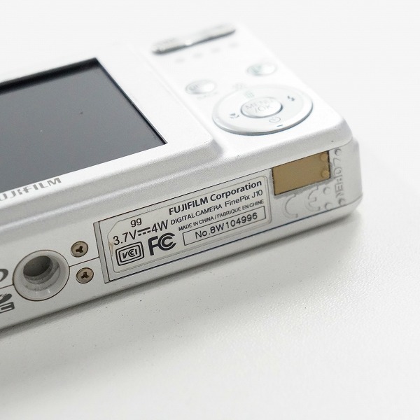 実際に弊社で買取させて頂いたFUJIFILM/富士フィルム FinePix J10 ファインピクス コンパクトデジタルカメラ 動作未確認の画像 6枚目