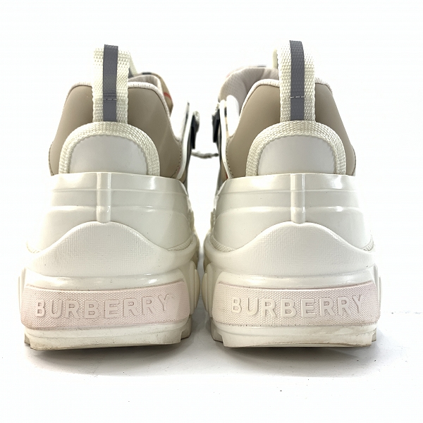 実際に弊社で買取させて頂いたBURBERRY/バーバリー ヴィンテージチェック アーサー スニーカー 8037254/43の画像 1枚目