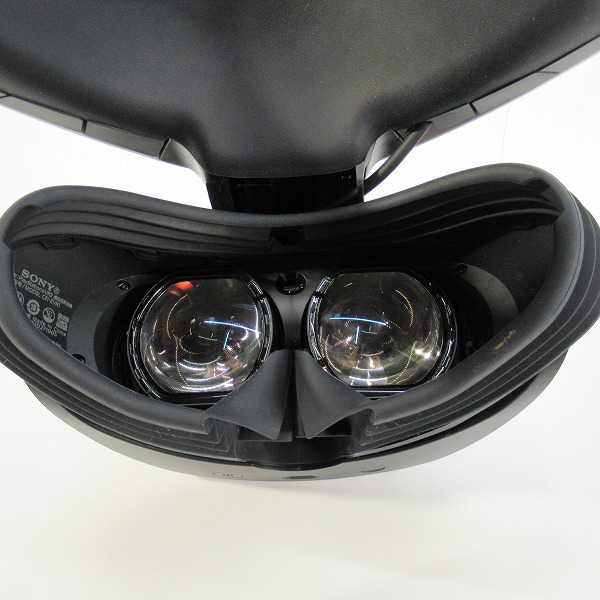 実際に弊社で買取させて頂いたSONY/ソニー PlayStation VR2/PS VR2 コントローラー ヘッドセット CFI-ZVR1 社外製充電スタンド付き【動作未確認】の画像 4枚目