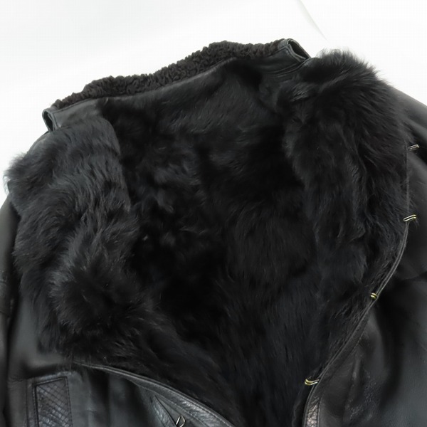 実際に弊社で買取させて頂いたRoen/ロエン パイソン 鹿革/蛇革 裏地ファー ダブル ジャケット 76132029 /48の画像 5枚目