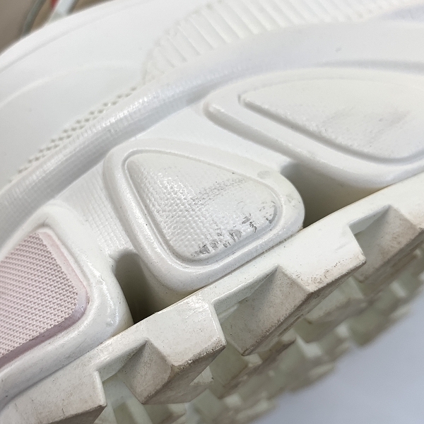 実際に弊社で買取させて頂いたBURBERRY/バーバリー ヴィンテージチェック アーサー スニーカー 8037254/43の画像 7枚目