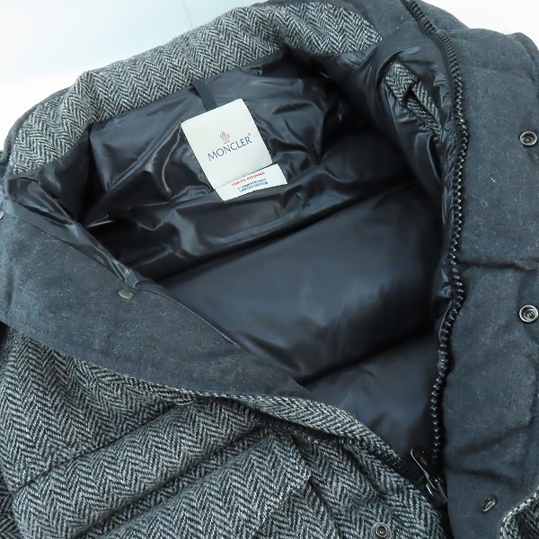 実際に弊社で買取させて頂いた【JPタグ】MONCLER/モンクレール AOYAMA 1st アニバーサリー ツイード GILDAS ダウンジャケット/0の画像 2枚目