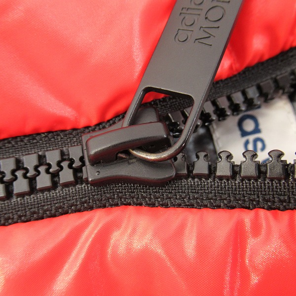 実際に弊社で買取させて頂いた【JPタグ】MONCLERx adidas ORIGINALS /モンクレール×アディダス ダウンベスト I209S1A00011 M2267/2の画像 8枚目