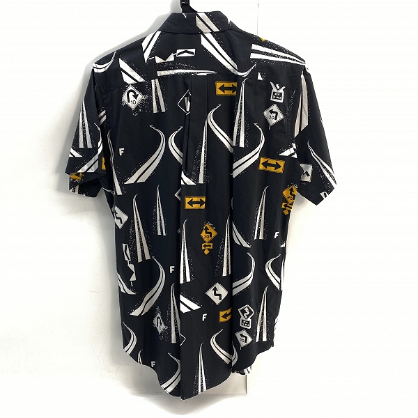 実際に弊社で買取させて頂いた【未使用】BLACK COMME des GARCONS/ブラックコムデギャルソン  総柄 半袖シャツ コットン 1E-B024/Lの画像 1枚目
