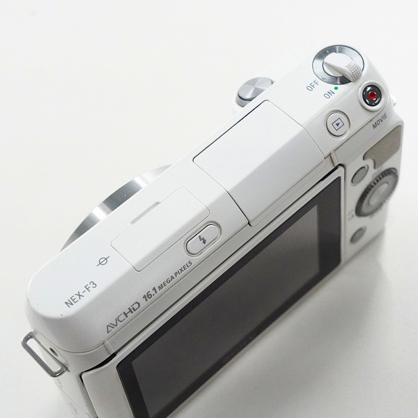 実際に弊社で買取させて頂いたSONY/ソニー α NEX-F3 ミラーレス一眼カメラ デジタルカメラ ボディ 動作確認済みの画像 4枚目