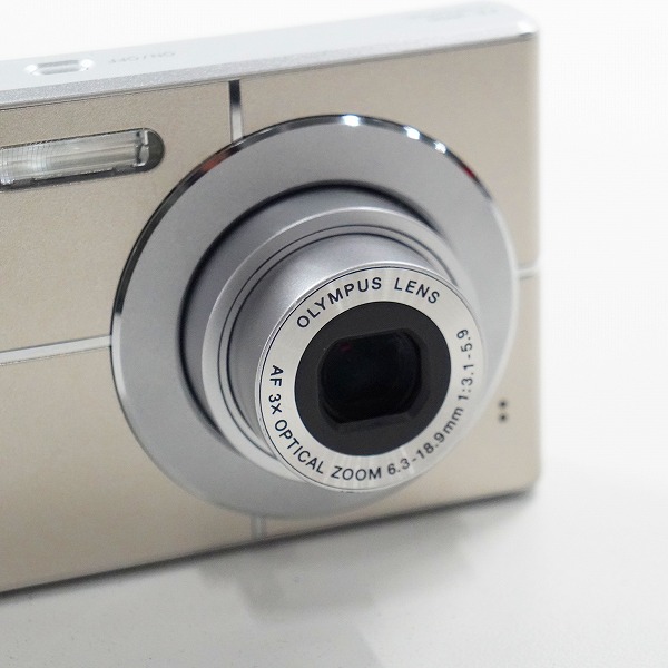 実際に弊社で買取させて頂いたOLYMPUS/オリンパス CAMEDIA fe FE-3000 コンパクトデジタルカメラ 動作確認済みの画像 1枚目