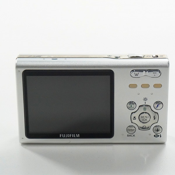 実際に弊社で買取させて頂いたFUJIFILM/富士フィルム FINEPIX Z5 fd コンパクトデジタルカメラの画像 5枚目