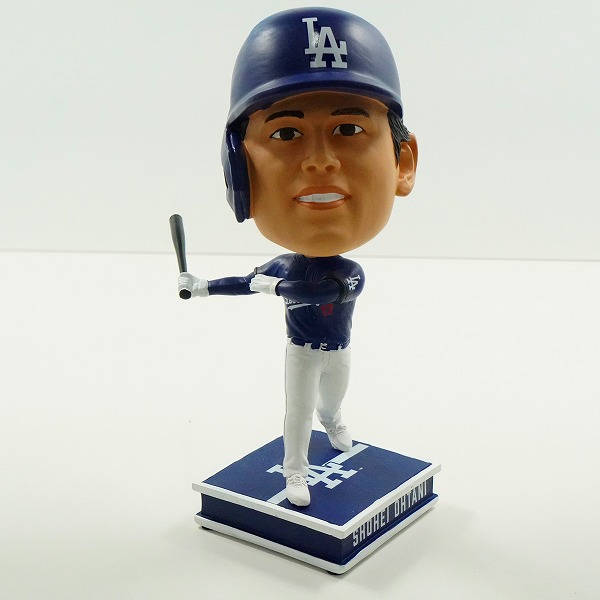 実際に弊社で買取させて頂いたFOCO/フォコ BIG HEADS ロサンゼルス・ドジャース ＃17 大谷翔平 打者 ボブルヘッド フィギュア 首振り人形の画像 1枚目