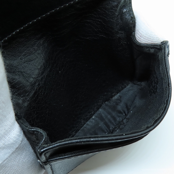 実際に弊社で買取させて頂いたCHROME HEARTS/クロムハーツ スクロールラベル 3ポケットレザー カードケース/名刺入れの画像 4枚目