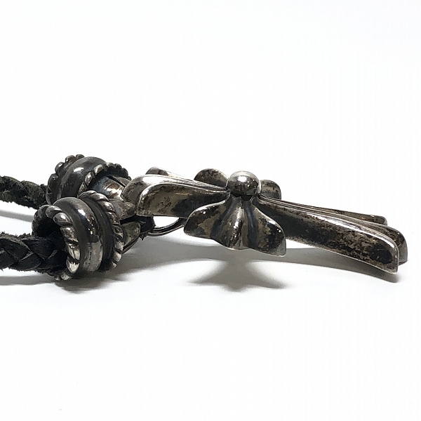 実際に弊社で買取させて頂いたCHROME HEARTS/クロムハーツ クリンプト スモールCHクロスペンダント w/レザーブレードの画像 3枚目