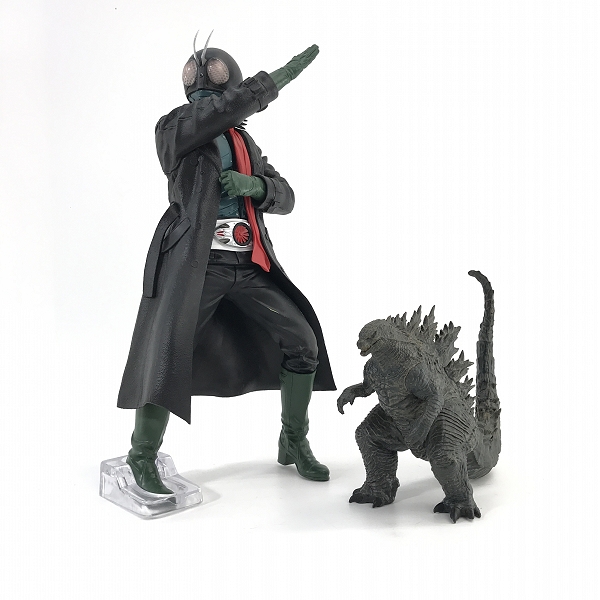 実際に弊社で買取させて頂いた【おまとめ/未開封含む】ウォーハンマー/ゴジラ/シン仮面ライダー/カネゴン/バルタン星人 他 フィギュア 等の画像 1枚目