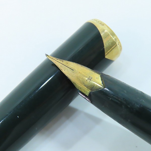 実際に弊社で買取させて頂いたMONTBLANC/モンブラン 万年筆 #121 ペン先750刻印 ダークグリーン