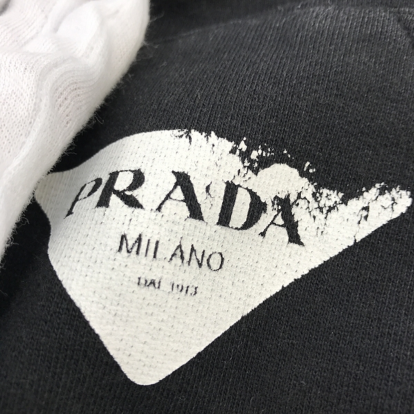 実際に弊社で買取させて頂いた【JPタグ】PRADA/プラダ 22SS 三角プレート ジップアップパーカー UJL13A/S の画像 8枚目