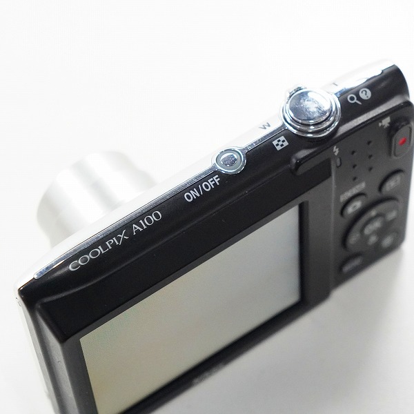 実際に弊社で買取させて頂いたNikon/ニコン COOLPIX A100 コンパクトデジタルカメラ シルバー 動作確認済みの画像 3枚目