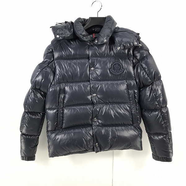 実際に弊社で買取させて頂いた【JPタグ】MONCLER/モンクレール 20AW TARNOS /タルノスフロントワッペン付 ダウンジャケット F20911A51R00 68950/1