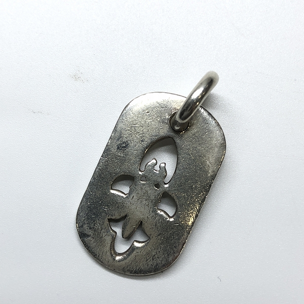 実際に弊社で買取させて頂いたCHROME HEARTS/クロムハーツ カットアウトフレアダガードッグタグ/ペンダントトップの画像 1枚目