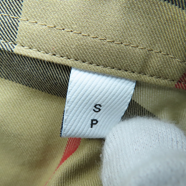実際に弊社で買取させて頂いたBURBERRY LONDON ENGLAND/バーバリーロンドンイングランド ノバチェック ジップアップジャケット 8036770/Sの画像 3枚目