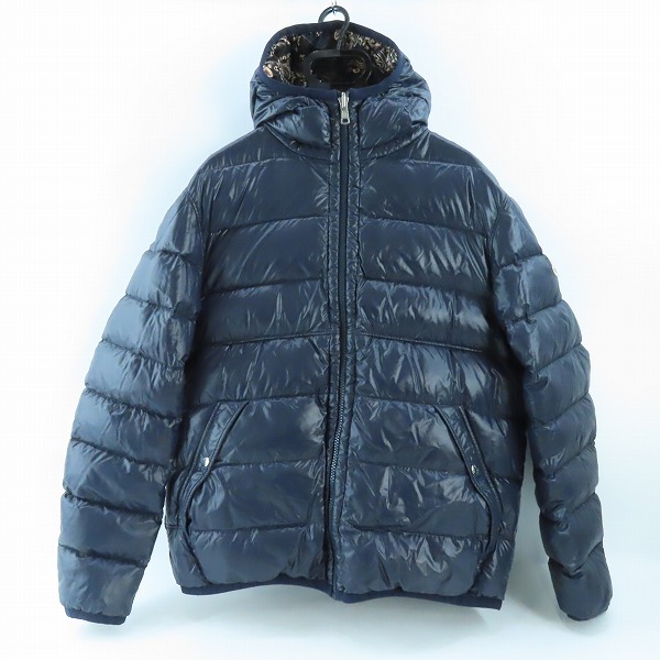 実際に弊社で買取させて頂いた【JPタグ】MONCLER/モンクレール FREVILLE リバーシブルダウンジャケット G20911A00015 68950/6の画像 2枚目