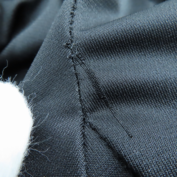 実際に弊社で買取させて頂いたroar/ロアー クロスガン/二丁拳銃 ラインストーン レザー切替 パーカー 11FRB-12RF/3の画像 5枚目