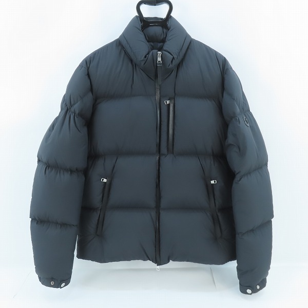 実際に弊社で買取させて頂いた【JPタグ】Moncler/モンクレール BESBRE GIUBBOTTO JACKET ダウンジャケット I20911A00092 549SK /4