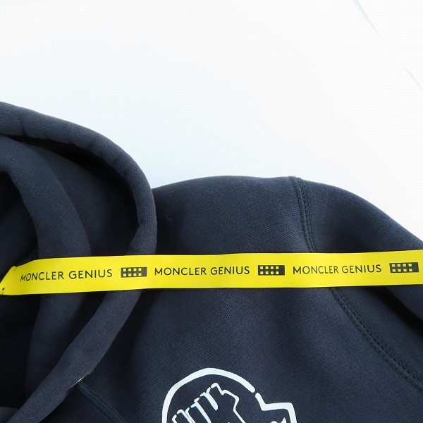 実際に弊社で買取させて頂いた【JPタグ】MONCLER/モンクレール MAGLIA GIROCOL パーカー F20928G71910/Sの画像 2枚目