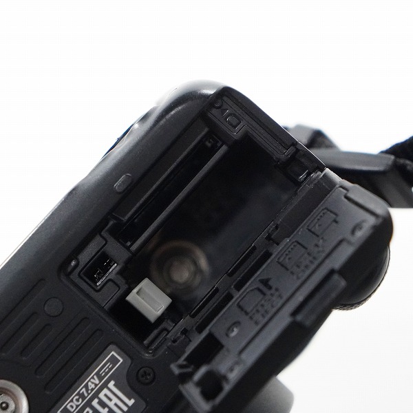 実際に弊社で買取させて頂いたCanon/キャノン DS126441 EOS Kiss X7 デジタル一眼レフカメラ ボディ 動作確認済みの画像 8枚目