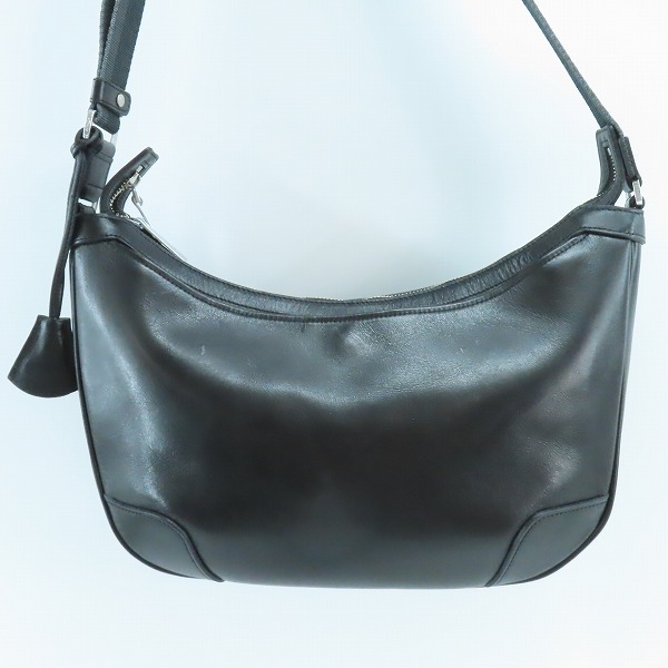 実際に弊社で買取させて頂いたaniary/アニアリ レザー ショルダーバッグ/バナナバッグ