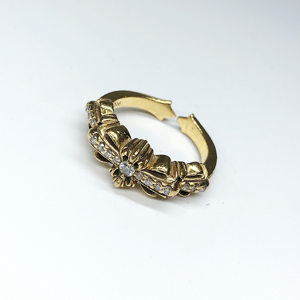 実際に弊社で買取させて頂いたCHROME HEARTS/クロムハーツ 22K BABYCLSC ダブルフローラルクロスリング パヴェダイヤ 4-4.5号