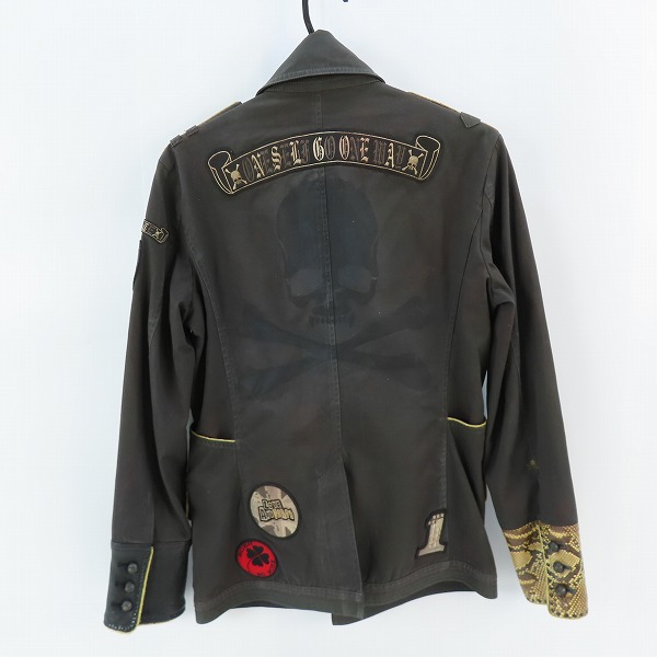 実際に弊社で買取させて頂いたRoen/ロエン パイソン 鹿革/蛇革 ワッペン ミリタリージャケット 78132018 /48の画像 1枚目