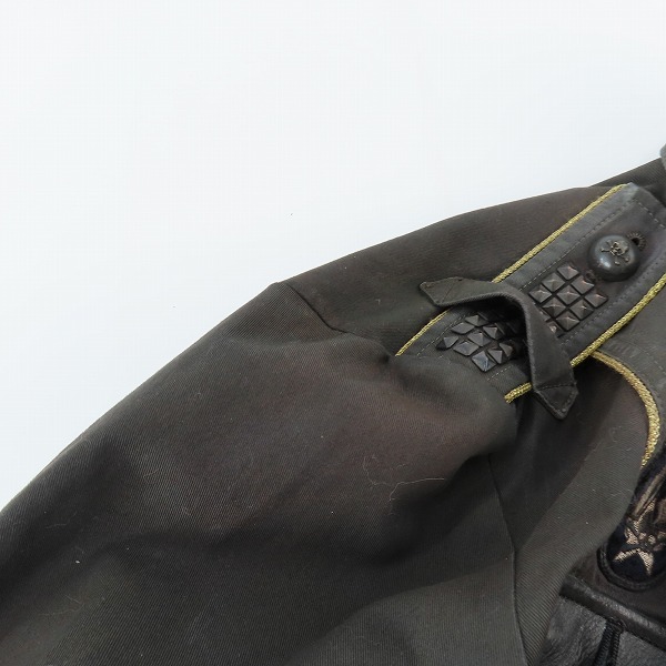 実際に弊社で買取させて頂いたRoen/ロエン パイソン 鹿革/蛇革 ワッペン ミリタリージャケット 78132018 /48の画像 6枚目