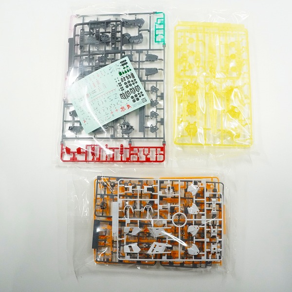 実際に弊社で買取させて頂いた【未組立】バンダイ 機動戦士ガンダム 逆襲のシャア RG νガンダム フィン・ファンネルエフェクトセット 1/144 限定生産の画像 2枚目