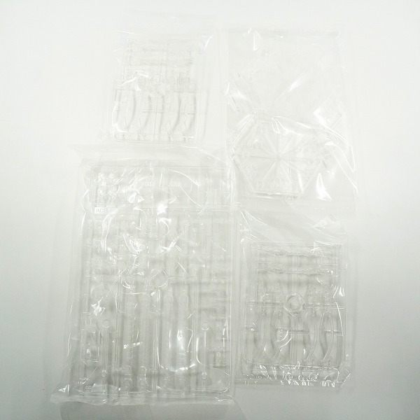 実際に弊社で買取させて頂いた【未組立】バンダイ 機動戦士ガンダム 逆襲のシャア RG νガンダム フィン・ファンネルエフェクトセット 1/144 限定生産の画像 4枚目