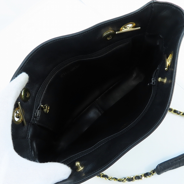 実際に弊社で買取させて頂いたCHANEL/シャネル ラムスキン チェーンショルダー 革チャームの画像 3枚目