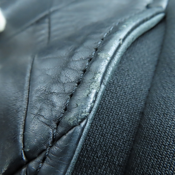 実際に弊社で買取させて頂いたroar/ロアー クロスガン/二丁拳銃 ラインストーン レザー切替 パーカー 11FRB-12RF/3の画像 7枚目