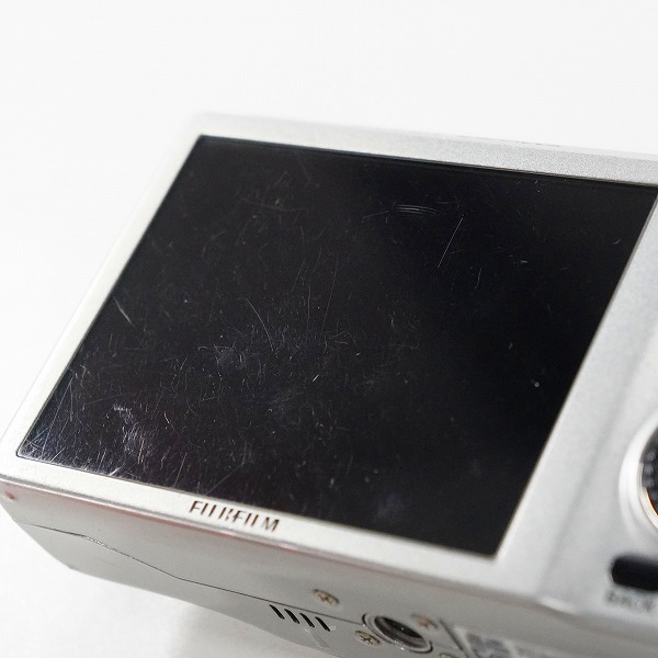 実際に弊社で買取させて頂いたFUJIFILM/富士フィルム FinePix F300EXR ファインピクス コンパクトデジタルカメラ 動作未確認の画像 5枚目