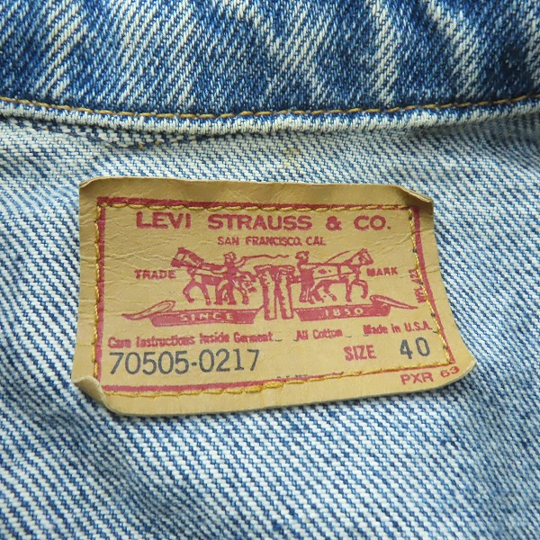 実際に弊社で買取させて頂いたLEVI'S/リーバイス 米国製 ボタン裏刻印527 デニムジャケット 70505-0217/40の画像 2枚目